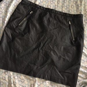 H&M MIni Zipper Leather Skirt